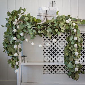 Gorgeous Woollen White Pom Pom Garland 2.5 metres Long