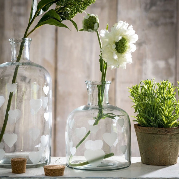 Short Narrow Neck Glass Heart Storage Jar/Flower Vase